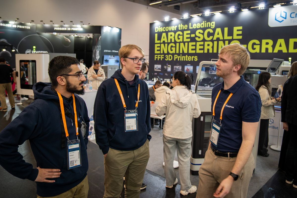 Team photo at Formnext 2025